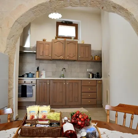 Oli Casa Πανσιόν 3*